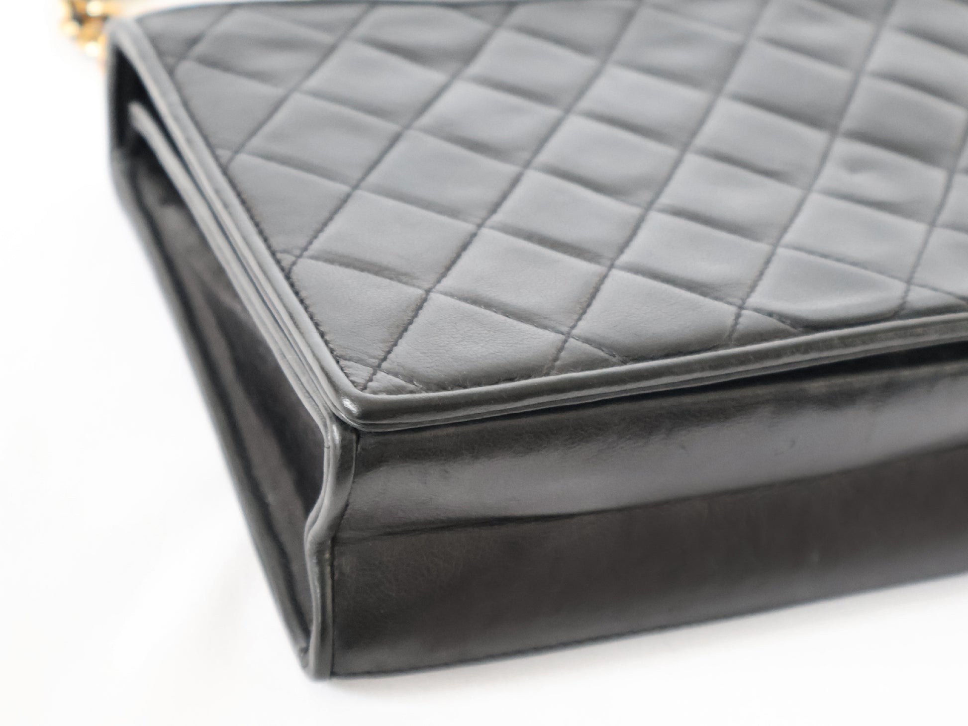 CHANEL Matelasse Lambskin Black Chain Shoulder Bag
