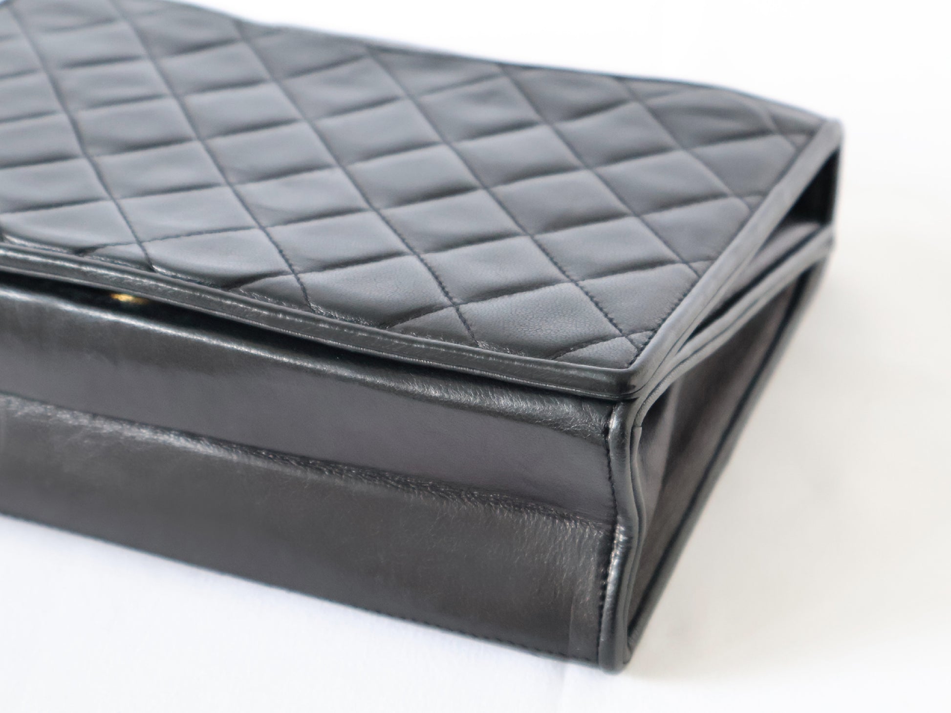 CHANEL Matelasse Lambskin Black Chain Shoulder Bag