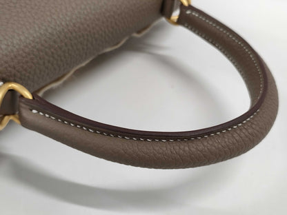 HERMES Kelly 25 Etoupe Togo Matte Gold Hardware W Stamp Handbag