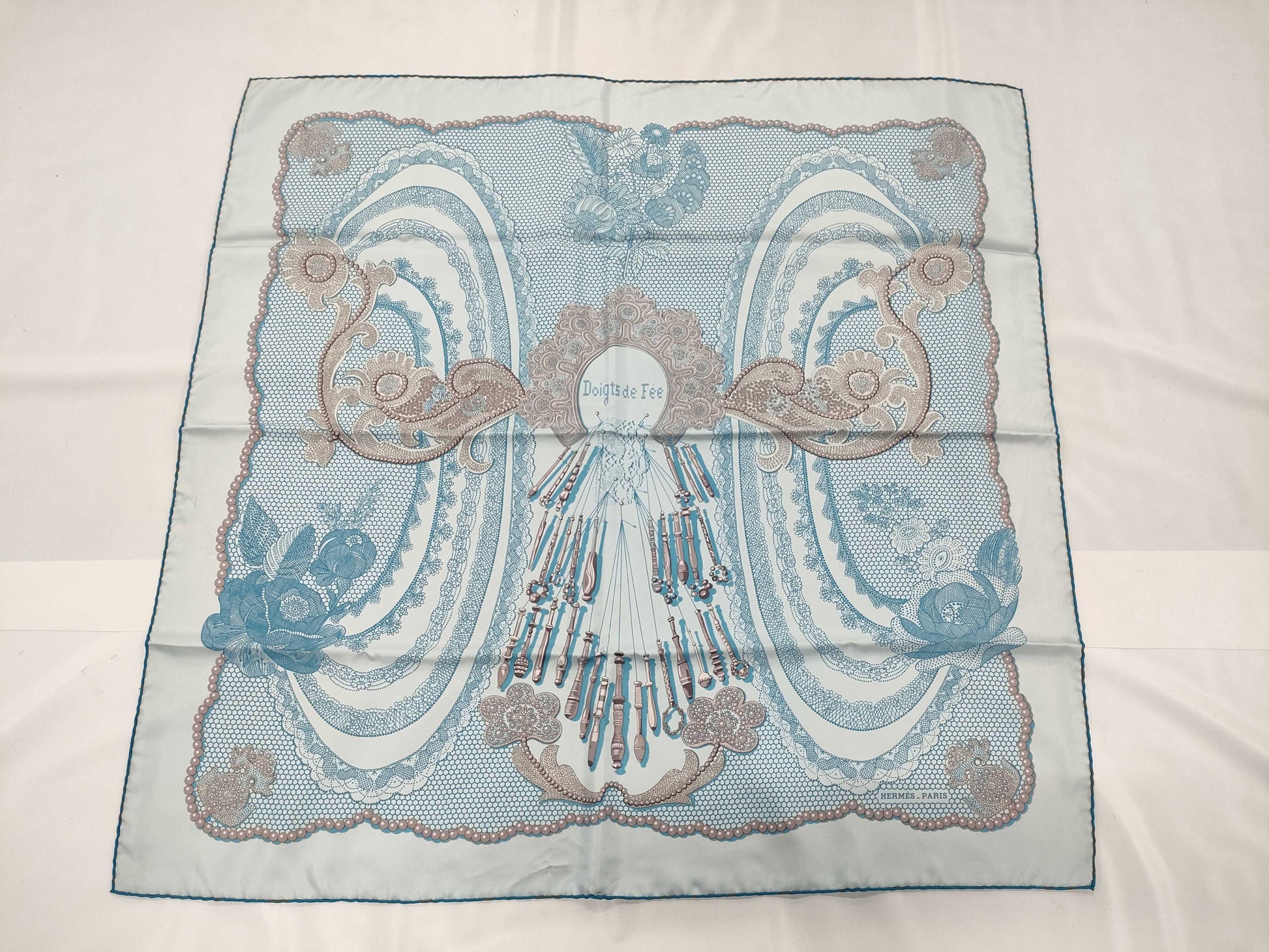 HERMES Carre 90*90 Blue Scarf Scarf
