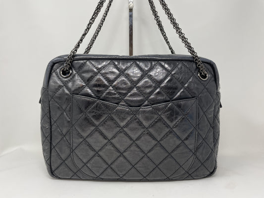 CHANEL CHANEL Matelasse Shoulder Bag Black Shoulder Bag
