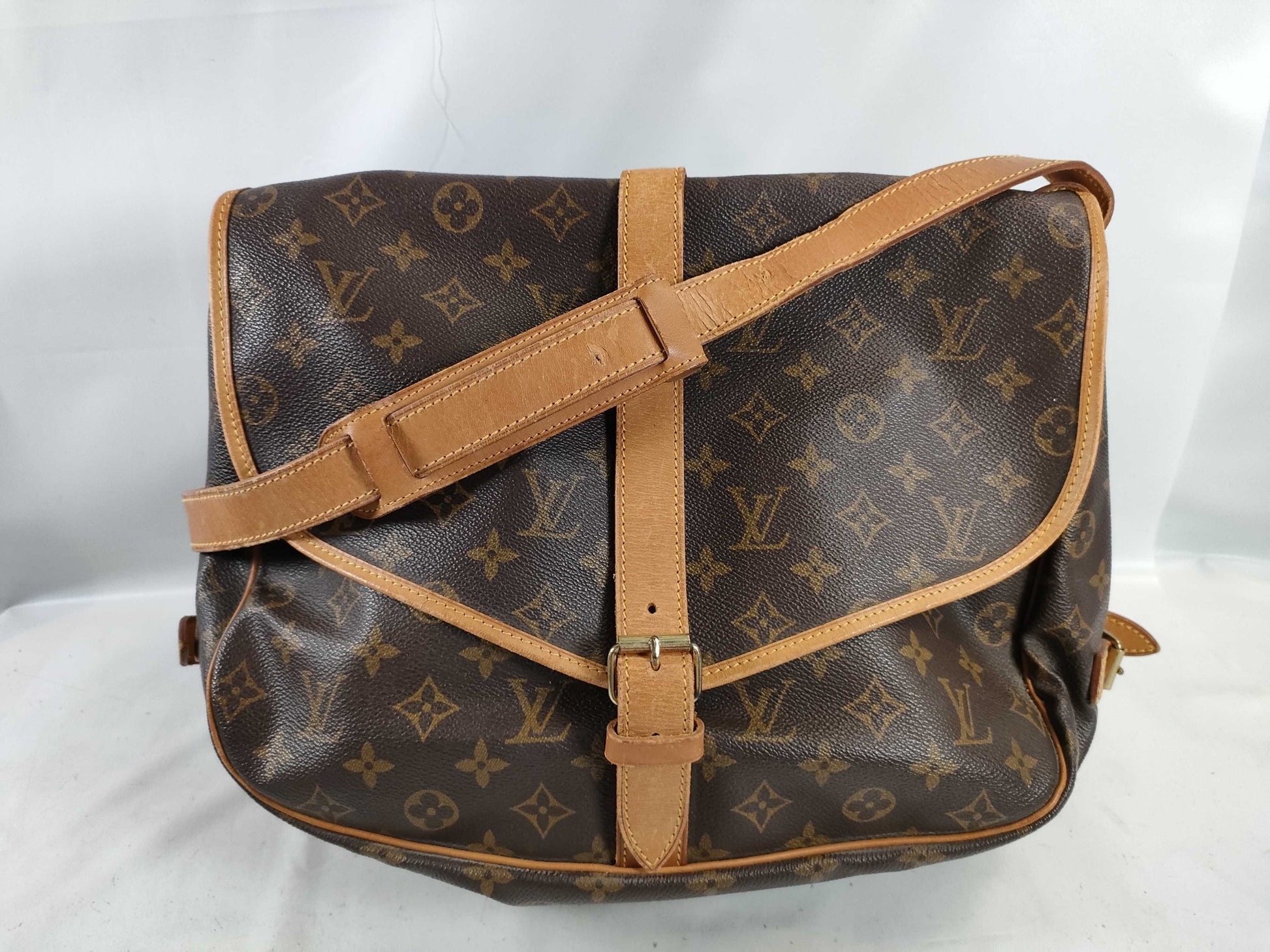 LOUIS VUITTON Monogram Saumur Monogram Shoulder Bag