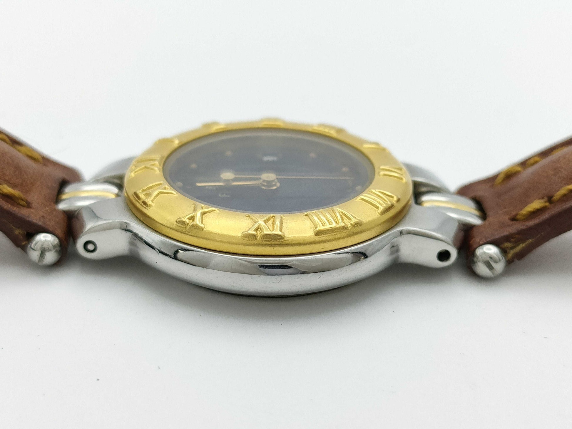 FENDI 900L 029-367 Navy Dial Quartz Movement Women's Watch
