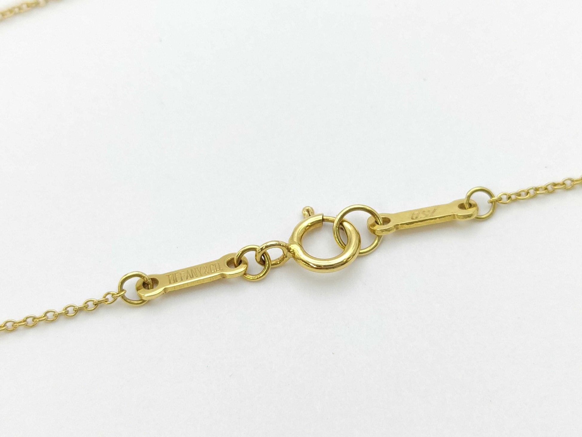 Tiffany & Co. Open Teardrop Necklace in Yellow Gold 750, 2.2g 