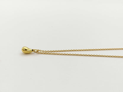 Tiffany & Co. Teardrop 18K 2.4g Necklace 