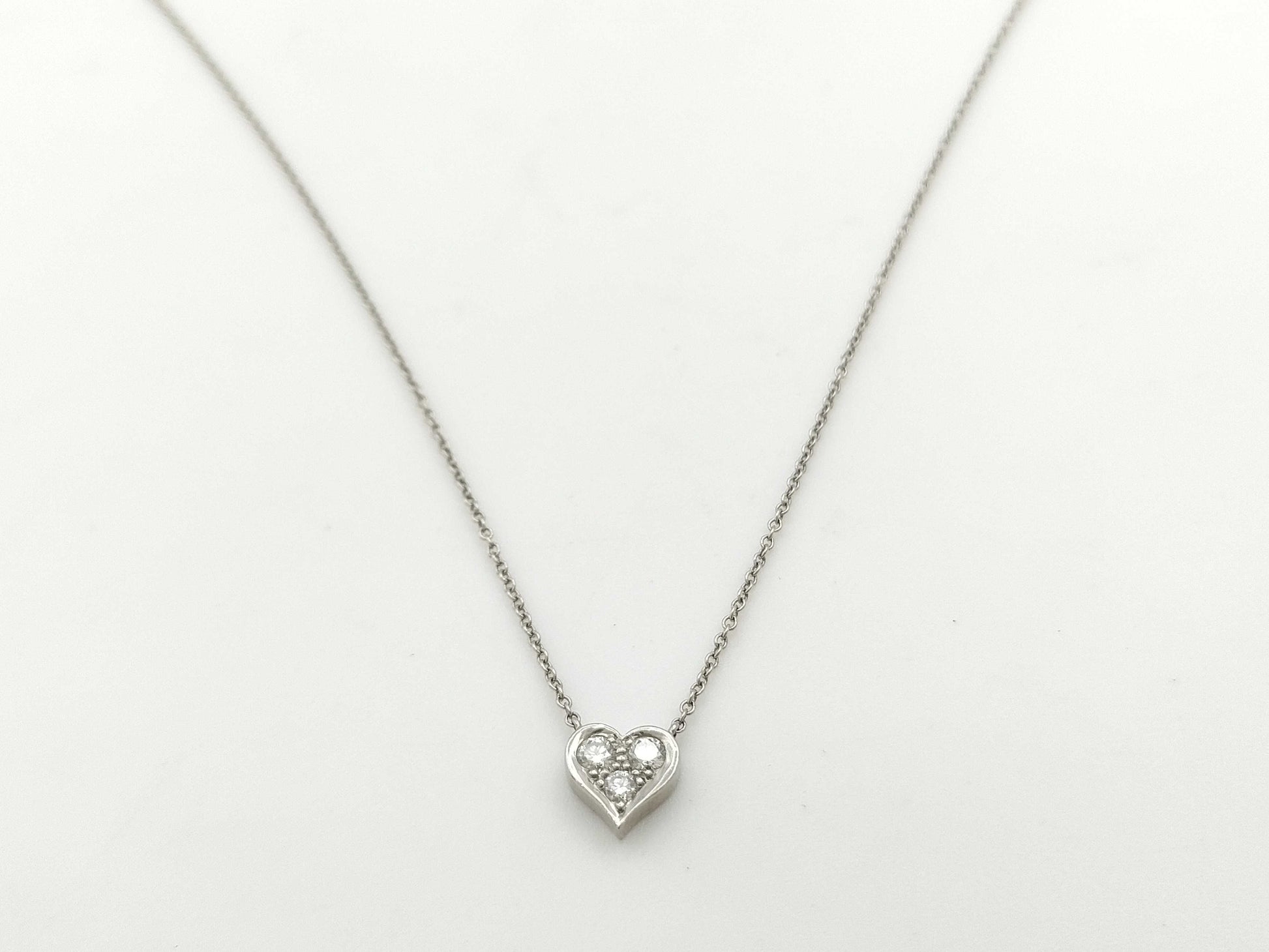 Tiffany & Co. Sentimental Heart 3PD PT950 3.2g Necklace 