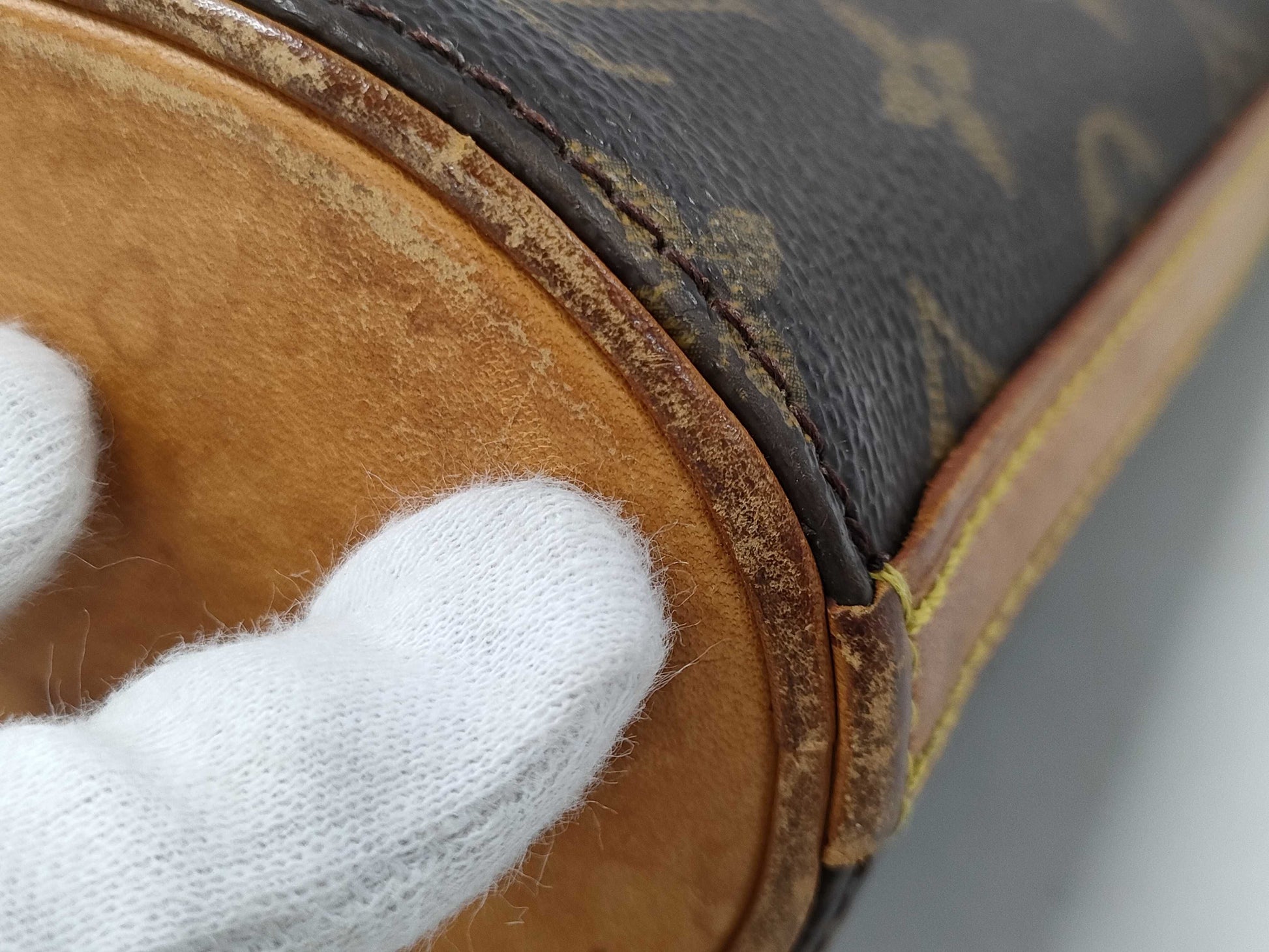 LOUIS VUITTON Louis Vuitton Drouot Shoulder Bag