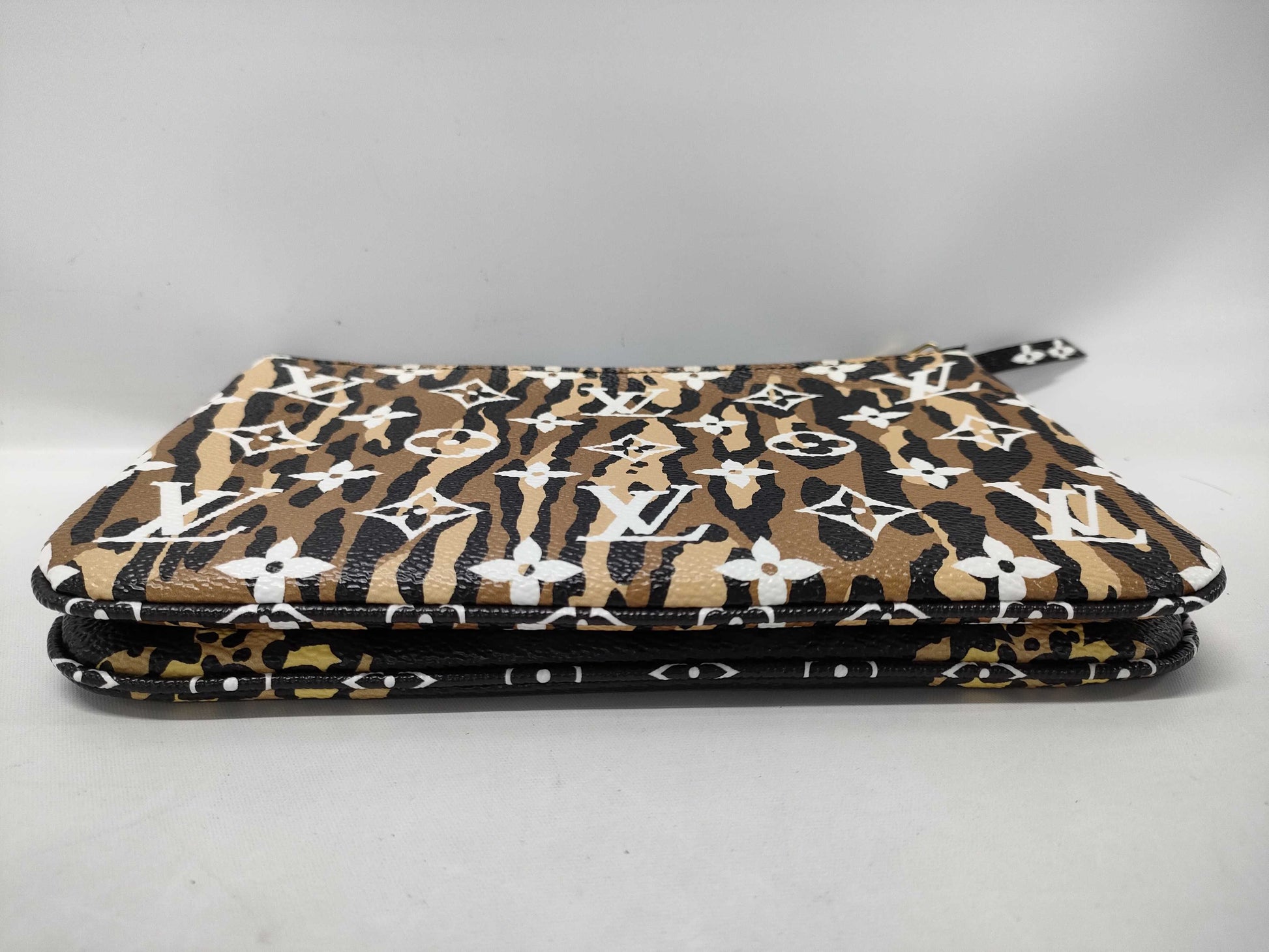 LOUIS VUITTON Giant Jungle Pochette Double Zip Shoulder Bag Wallet
