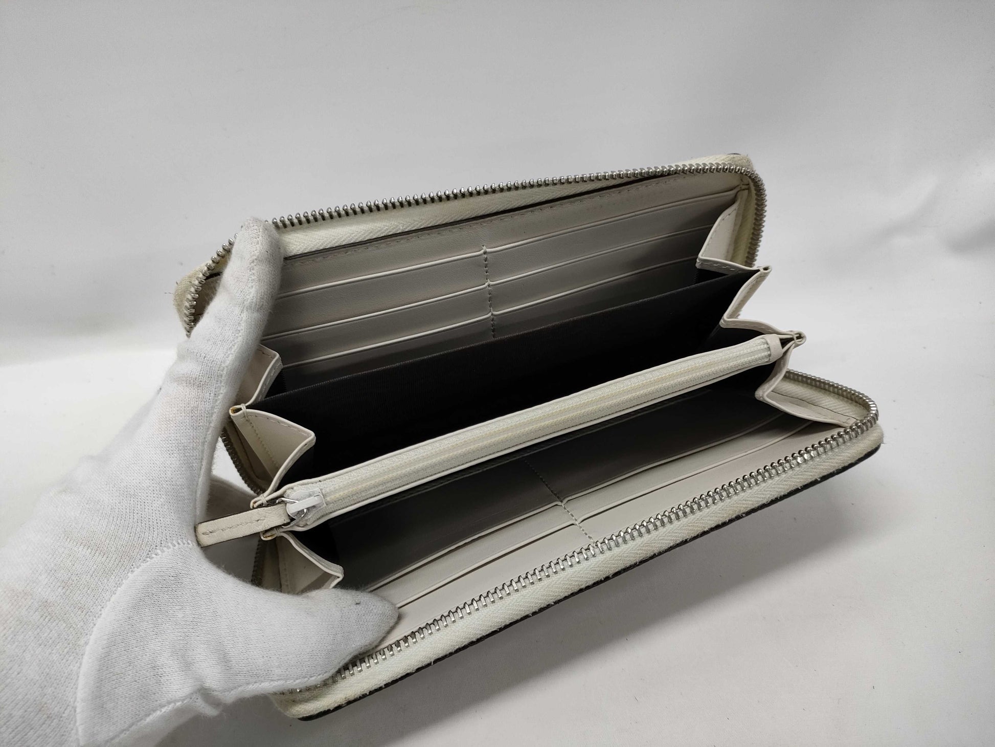 GUCCI GG Embossed Long Wallet