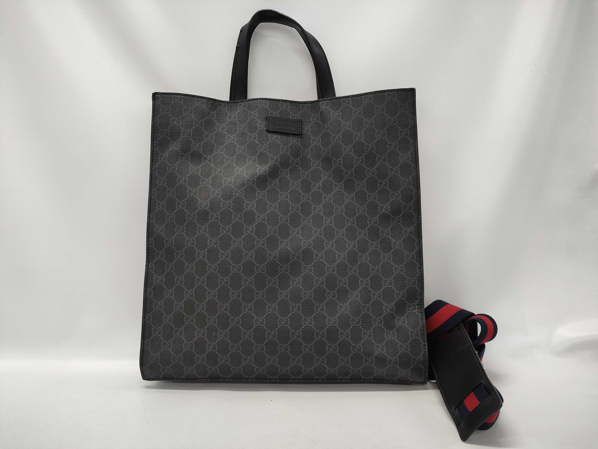 GUCCI GG Supreme Tote Bag