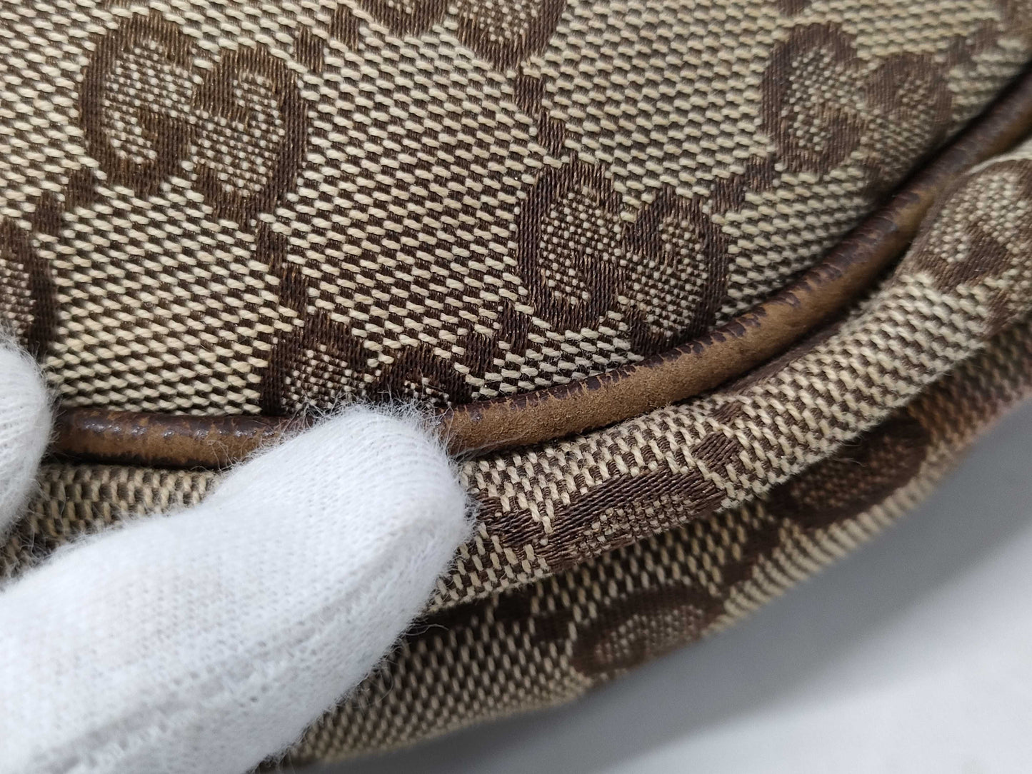 GUCCI Gucci GG Canvas Shoulder Bag