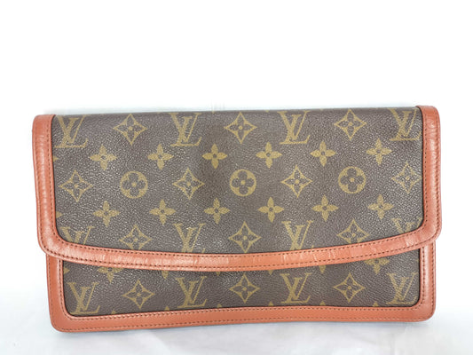 LOUIS VUITTON LOUIS VUITTON Monogram Louis Vuitton Monogram Pochette Dame Second Bag