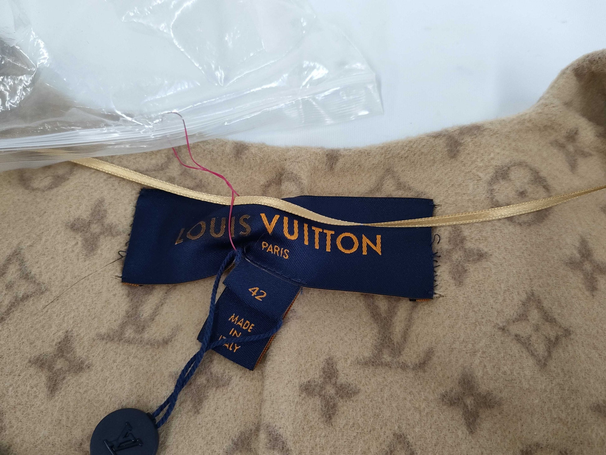 LOUIS VUITTON LOUIS VUITTON Louis Vuitton Double Face Wrap Coat Size 42 Coat