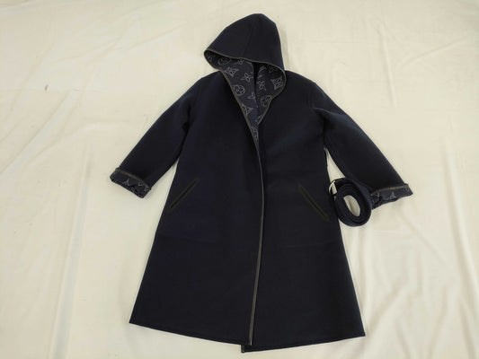 LOUIS VUITTON LOUIS VUITTON Louis Vuitton reversible hooded coat size 34 coat
