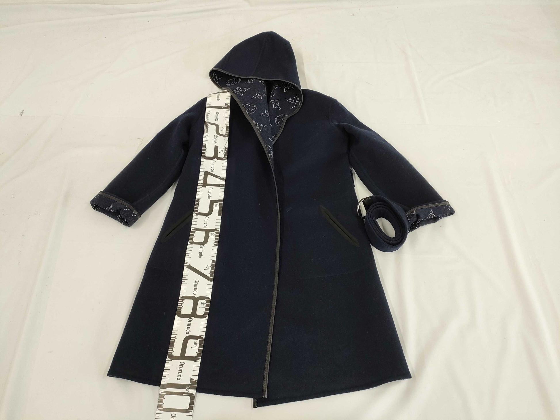 LOUIS VUITTON LOUIS VUITTON Louis Vuitton reversible hooded coat size 34 coat