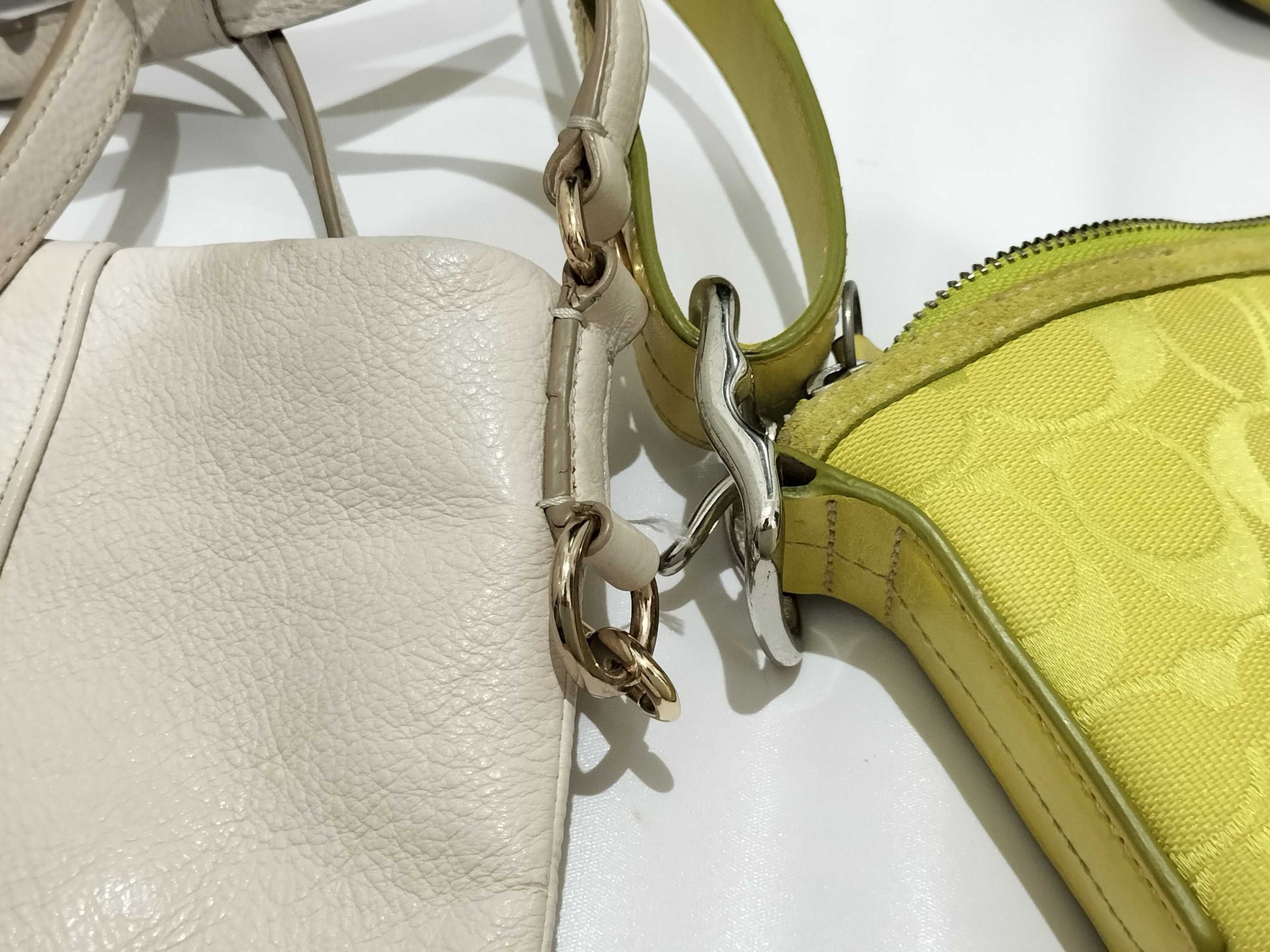 COACH 4-piece shoulder bag