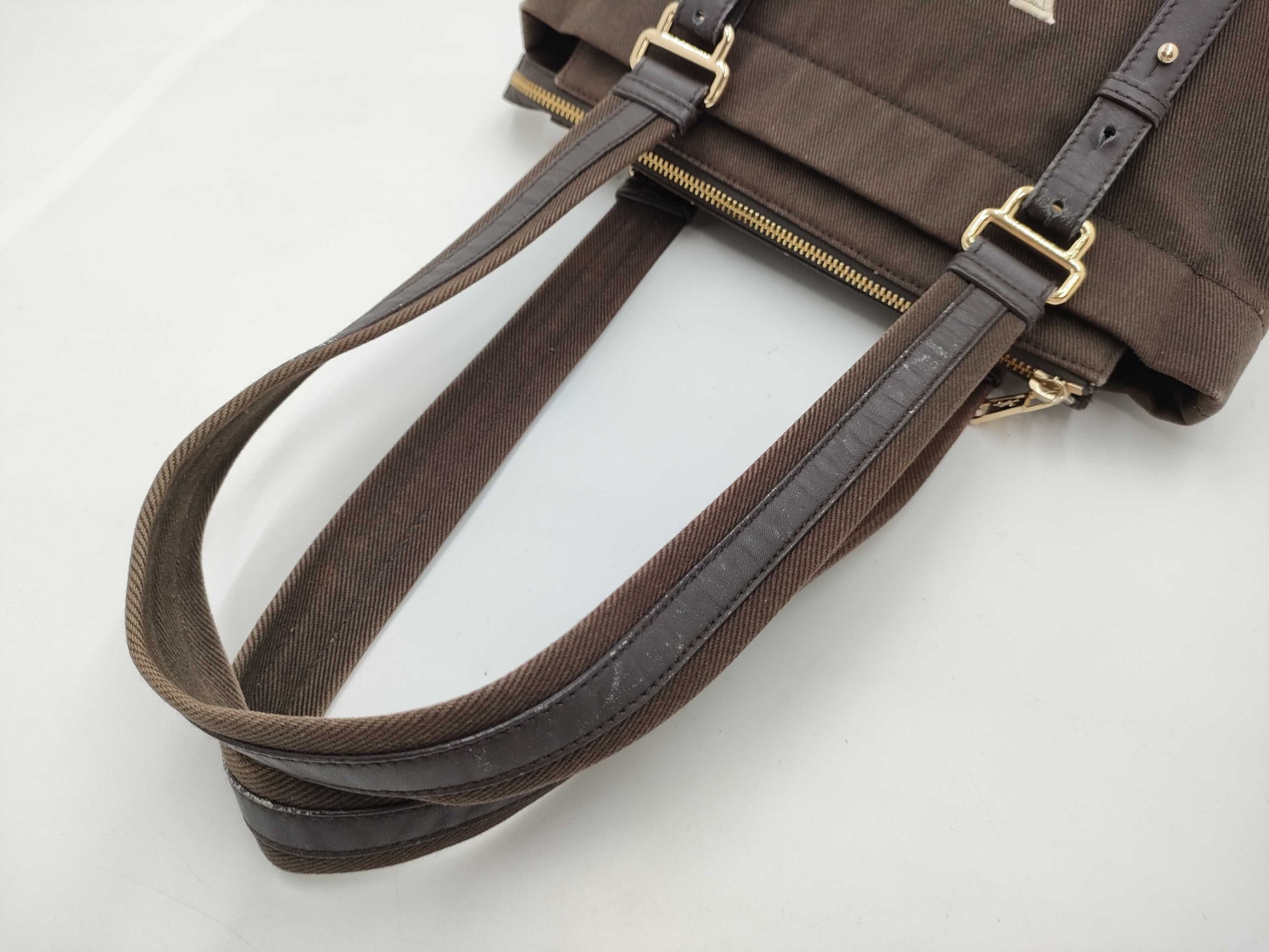 Yves Saint Laurent Kahala Leather Tote Bag