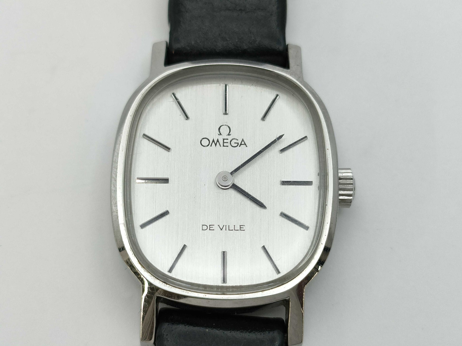 OMEGA Hand-wound Women's Watch