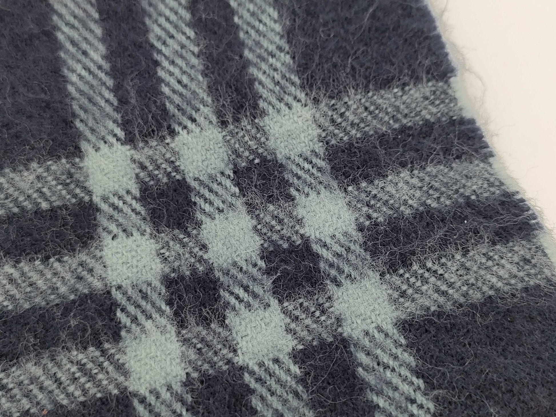 BURBERRY Nova Check Fringe Scarf, Made in England, Lambswool, Navy, Tag Included