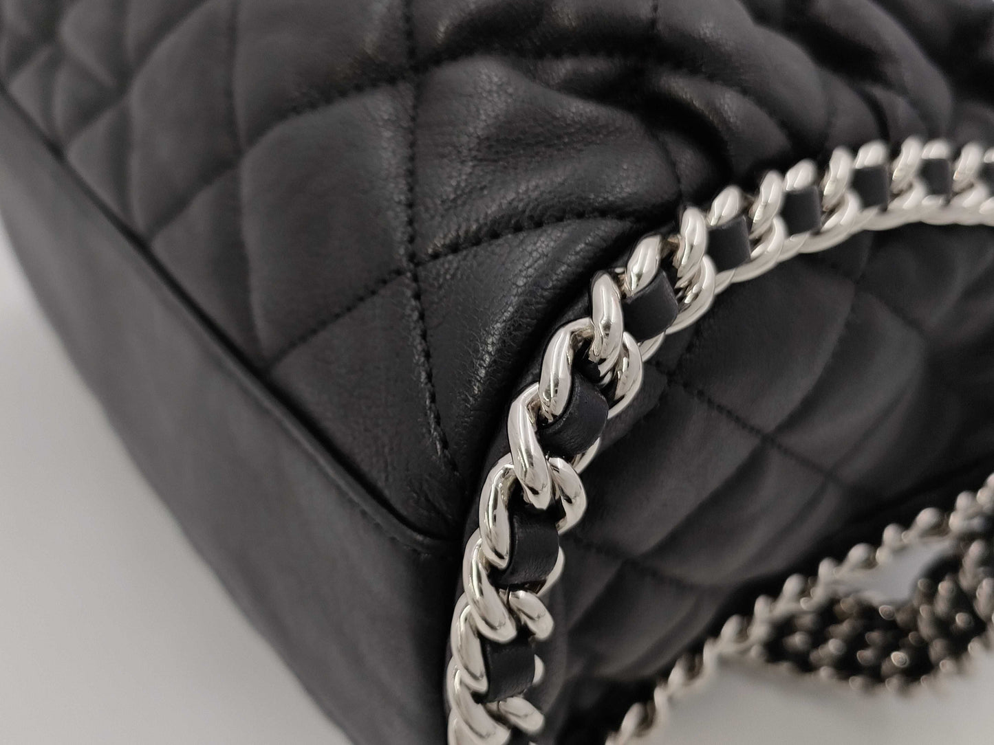 CHANEL Lambskin Round Chain Shoulder Bag