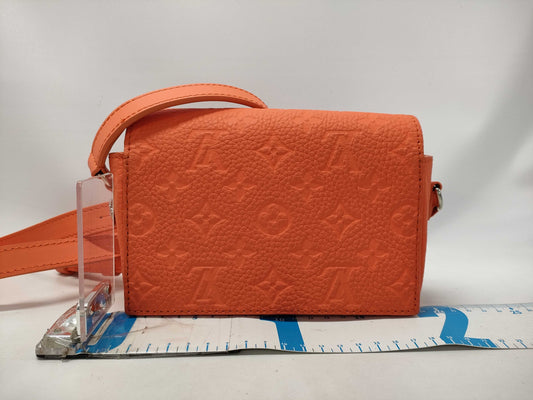 LOUIS VUITTON Steamer Wearable Wallet in Taurillon Leather in Volcano Orange, M82916 Shoulder Bag