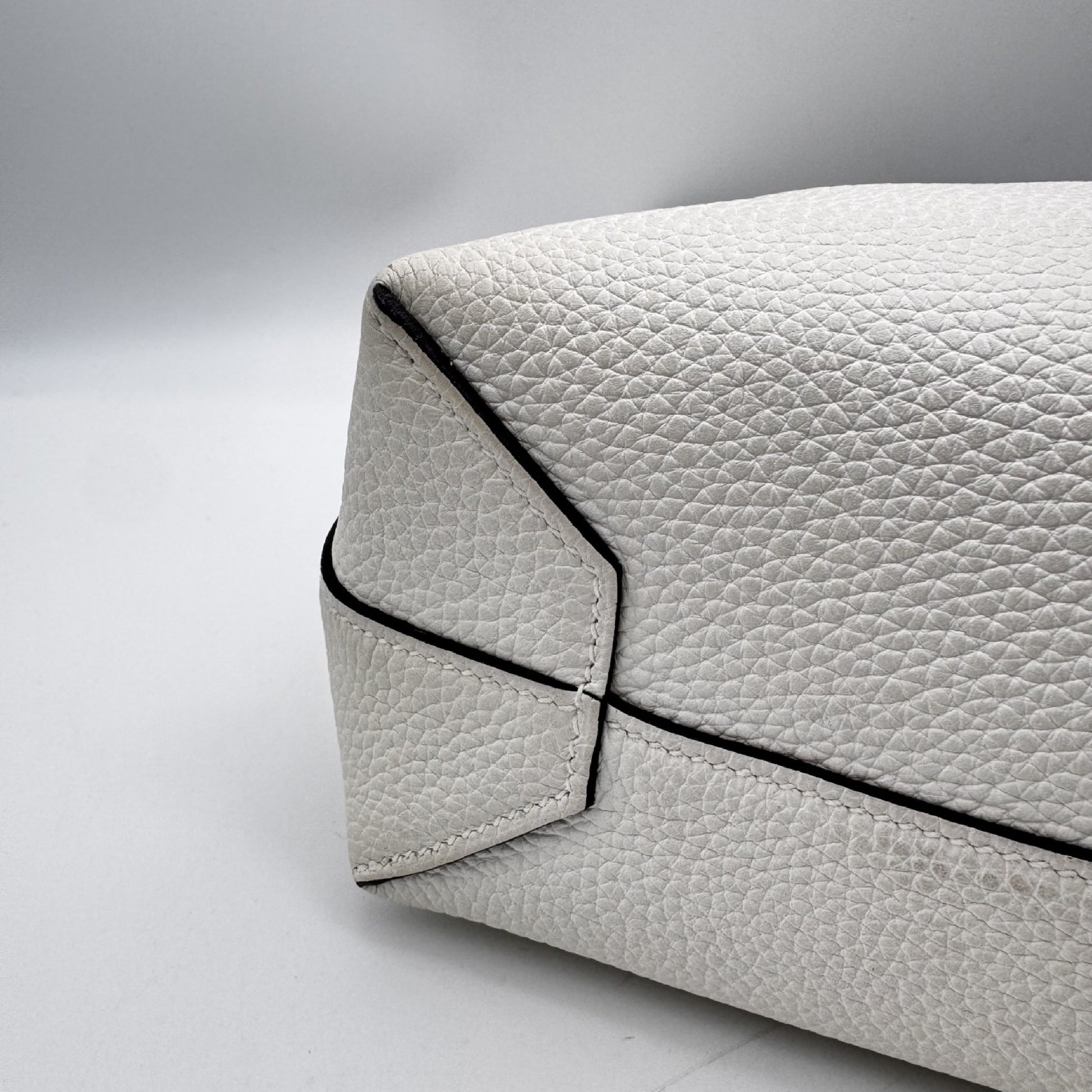 HERMES Cabaseri Color Name/New White Etoupe W31 Box Bag Tag Tote Bag