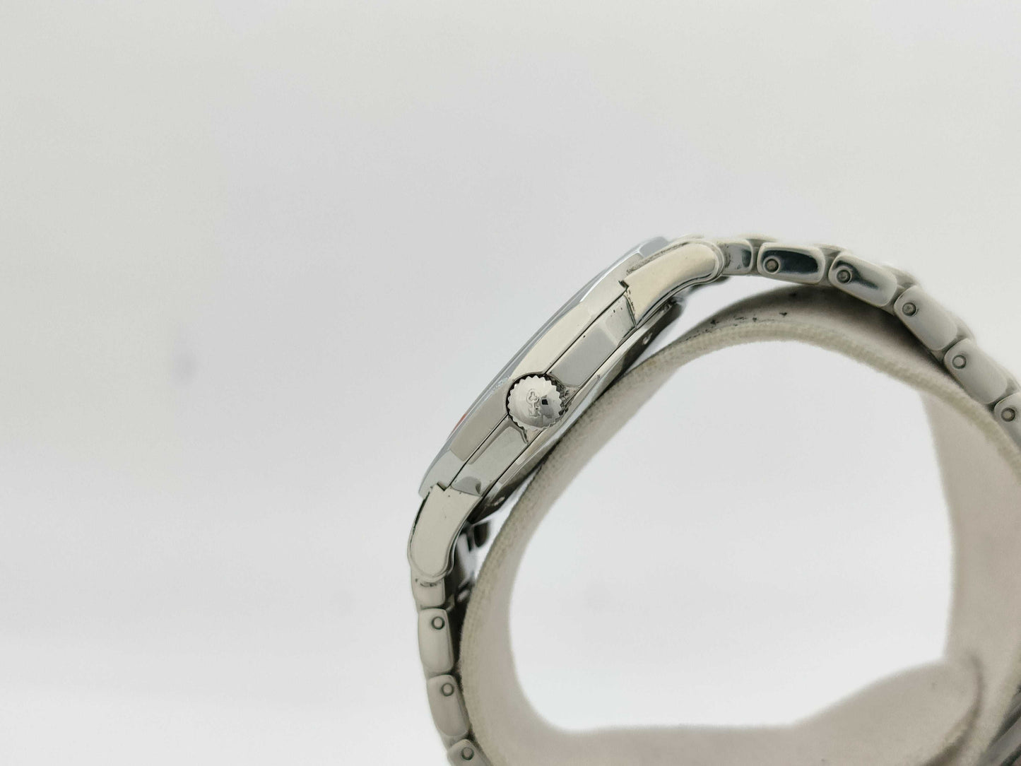 CORUM 39.230.20 V585 591426 Quartz Women's Watch