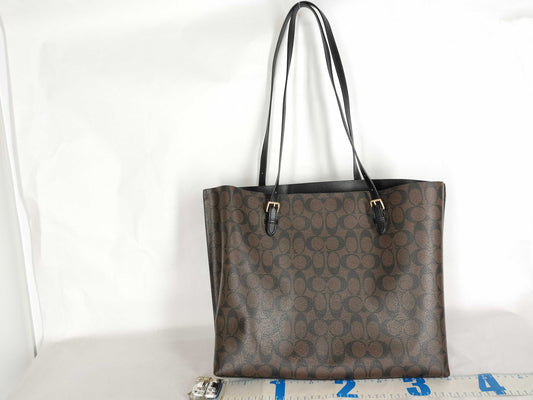 COACH Signature Brand Shoulder Bag