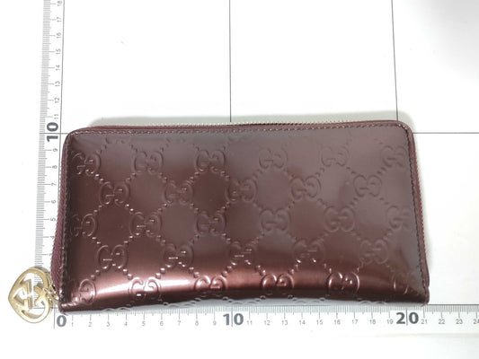 GUCCI brand wallet