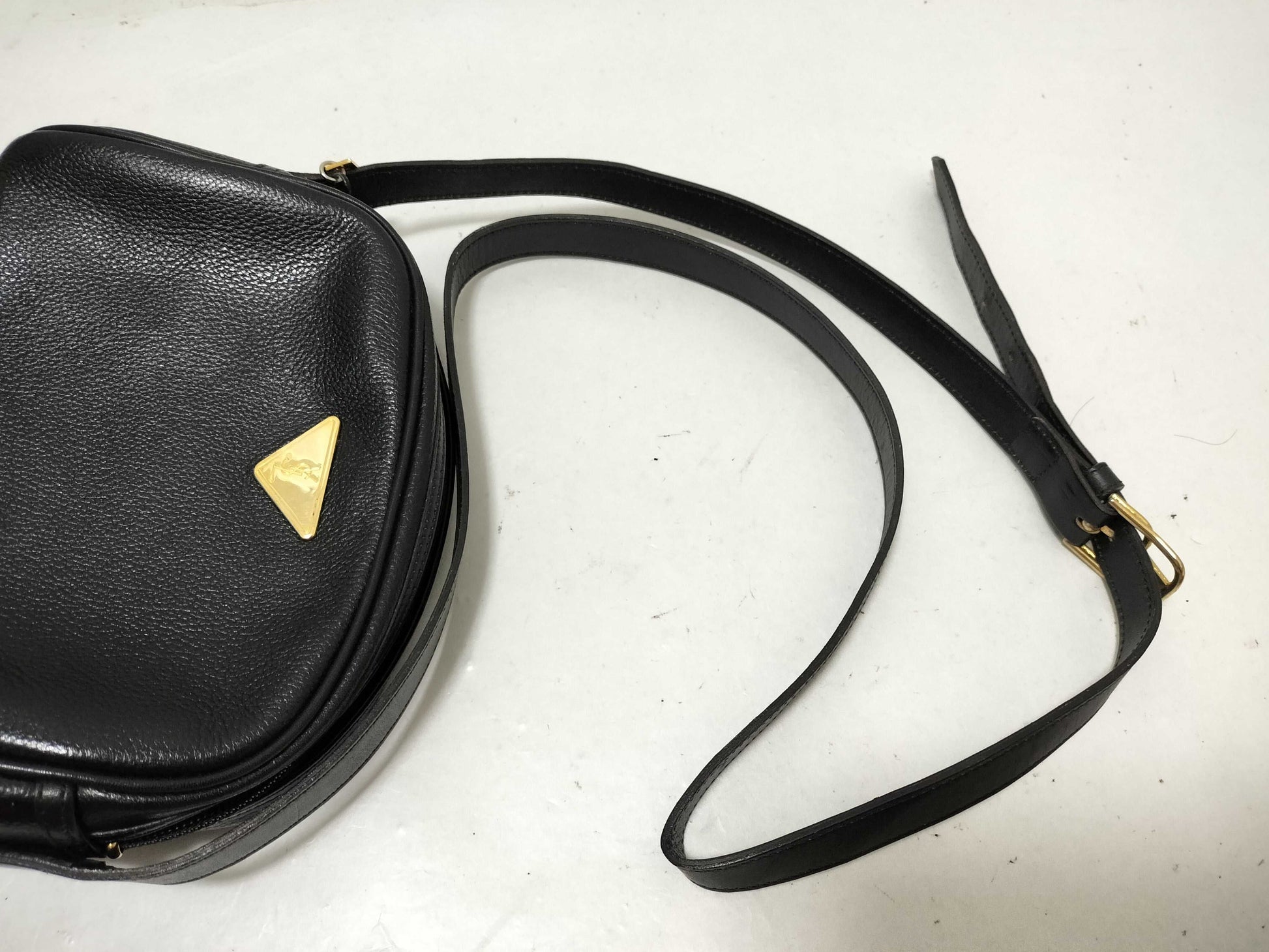 Yves Saint Laurent Yves Saint Laurent Shoulder Bag Leather Black Shoulder Bag