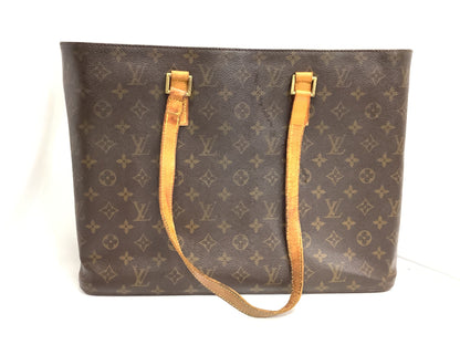 LOUIS VUITTON Luco Tote Bag