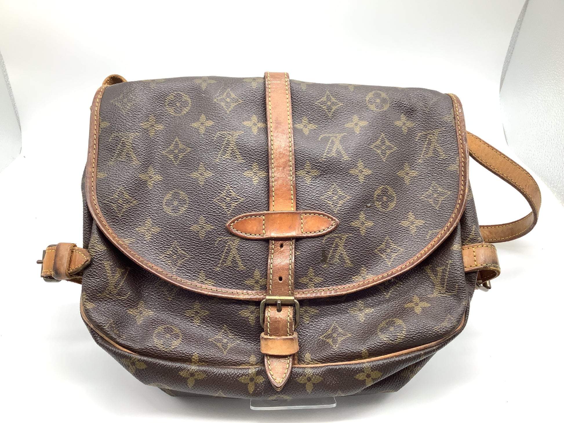 LOUIS VUITTON LOUIS VUITTON Vuitton Monogram Saumur 30 Shoulder Bag
