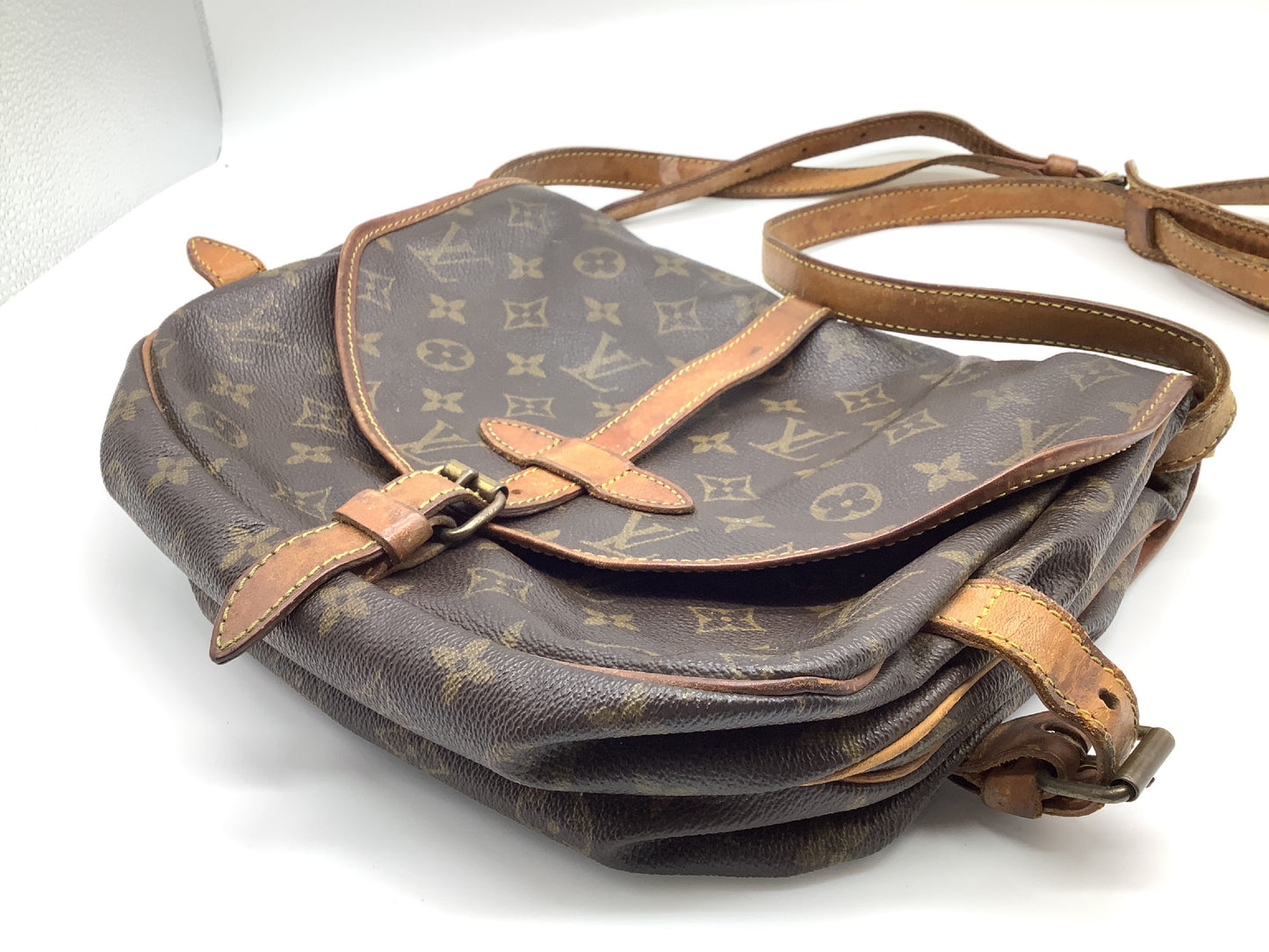 LOUIS VUITTON LOUIS VUITTON Vuitton Monogram Saumur 30 Shoulder Bag