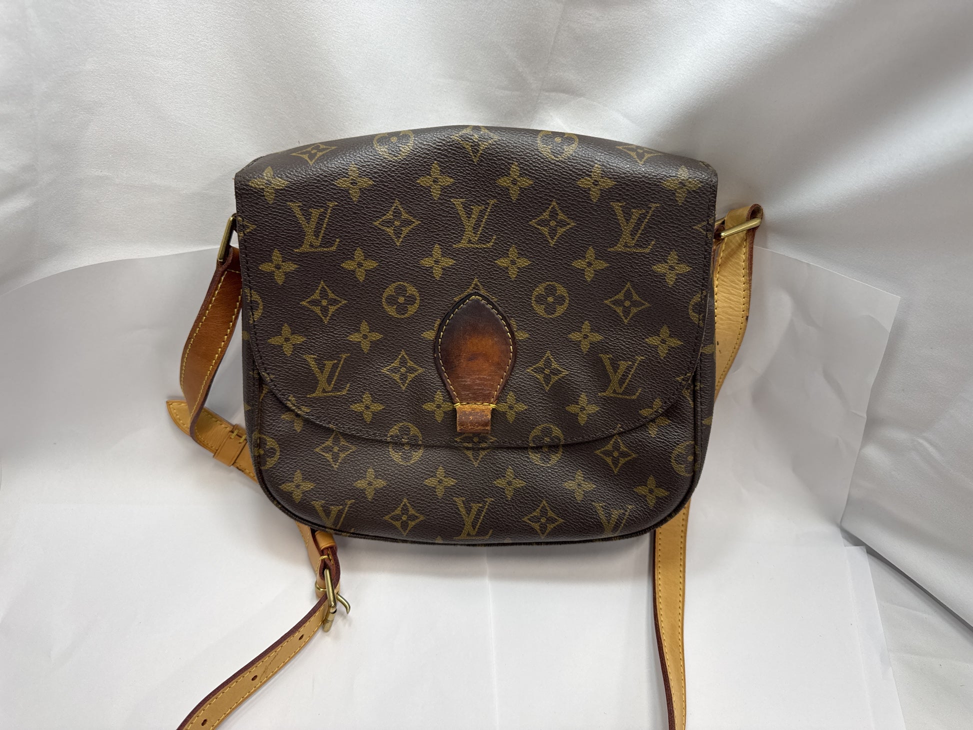 LOUIS VUITTON LOUIS VUITTON Vuitton Monogram Saint-Cloud GM Shoulder Bag
