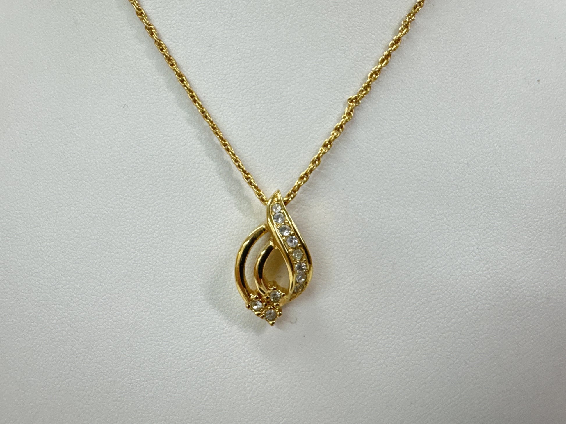 Dior necklace with approximately 46cm chain