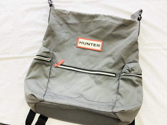 HUNTER Nylon Pioneer Medium Top Clip Backpack, Gray, Regular Price: ¥23,100