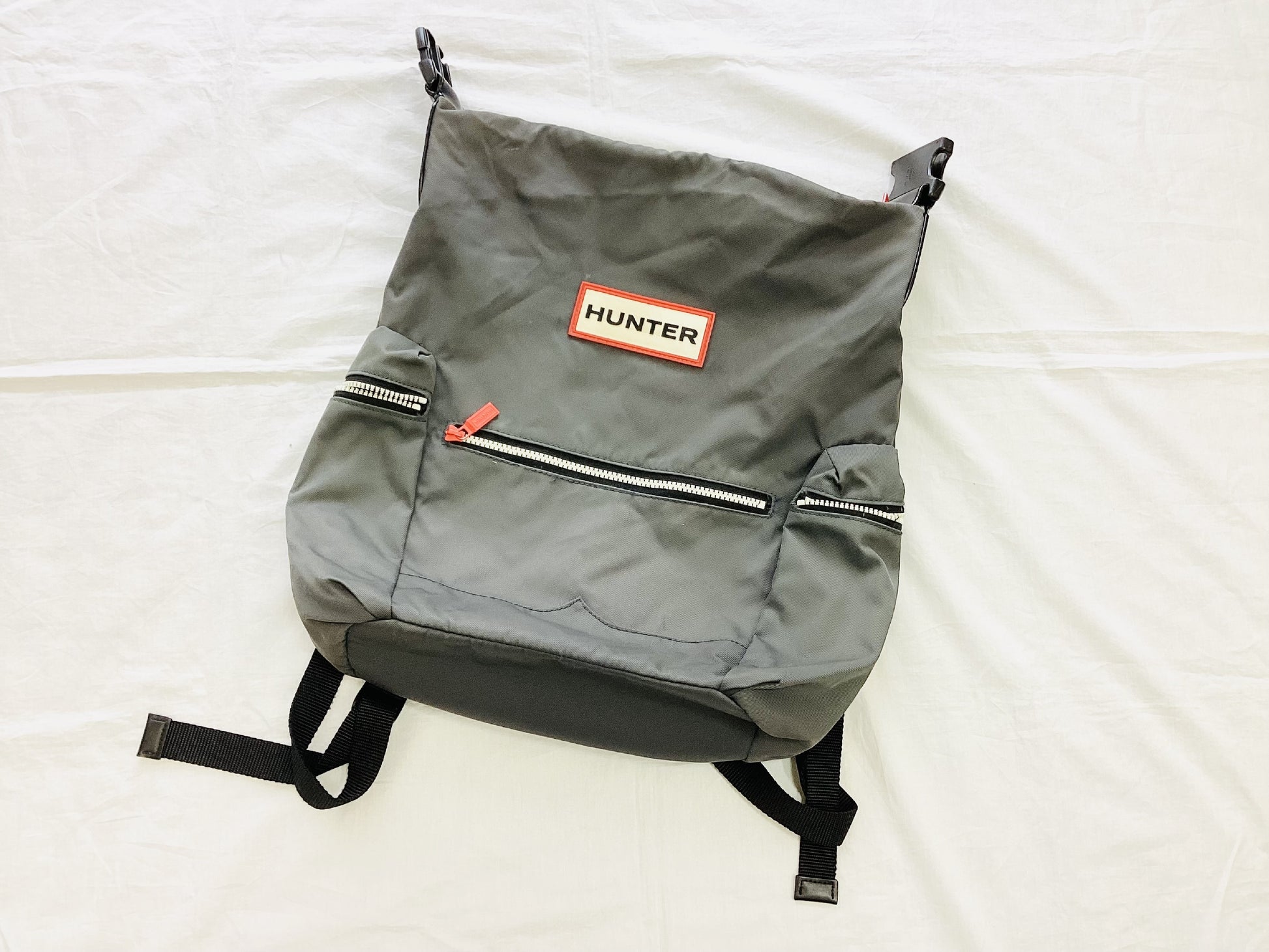 HUNTER Nylon Pioneer Medium Top Clip Backpack, Gray, Regular Price: ¥23,100