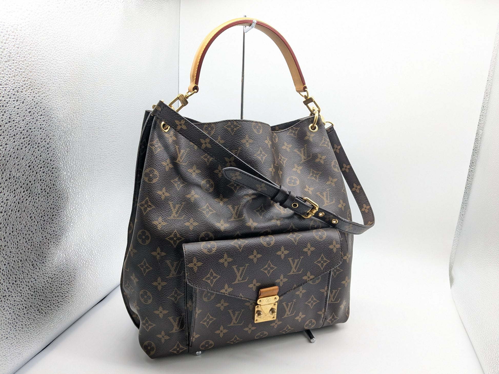 LOUIS VUITTON LOUIS VUITTON LV Monogram Metis Shoulder Bag with Strap