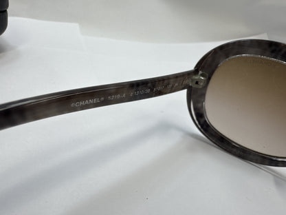  CHANEL Chanel sunglasses with case Sunglasses and glasses