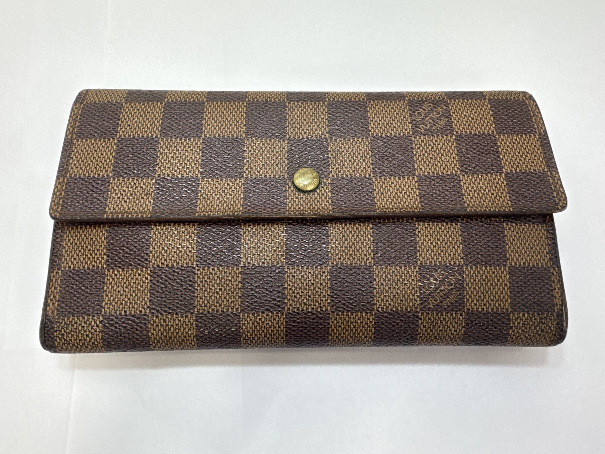 LOUIS VUITTON Damier Louis Vuitton Wallet