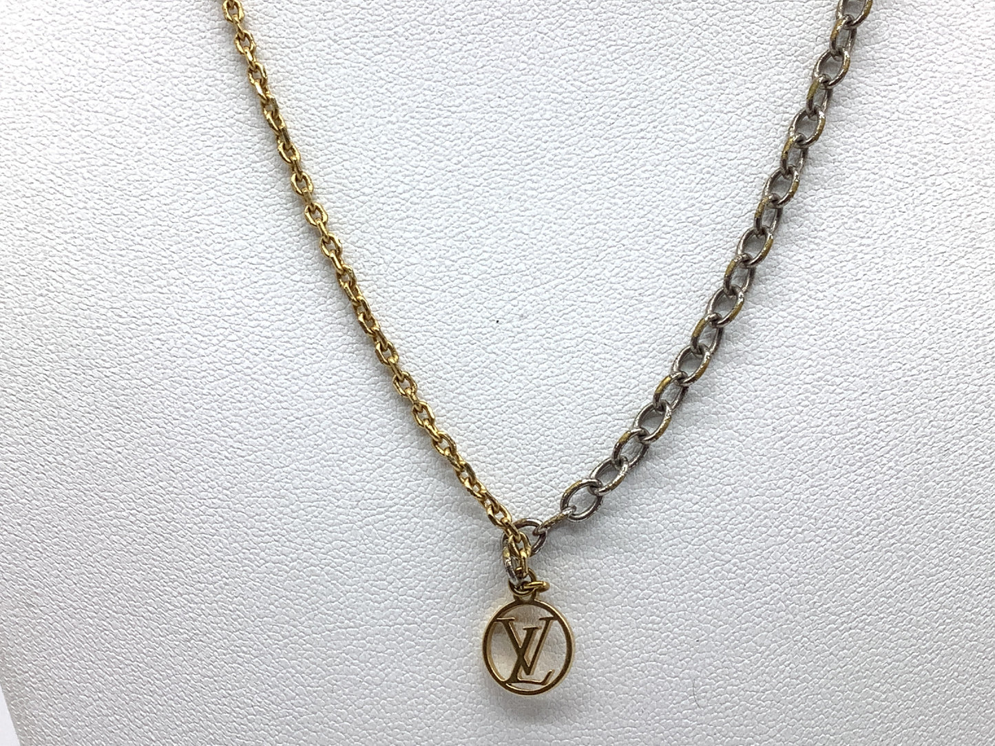 LOUIS VUITTON LOUIS VUITTON Vuitton Necklace Logomania Necklace