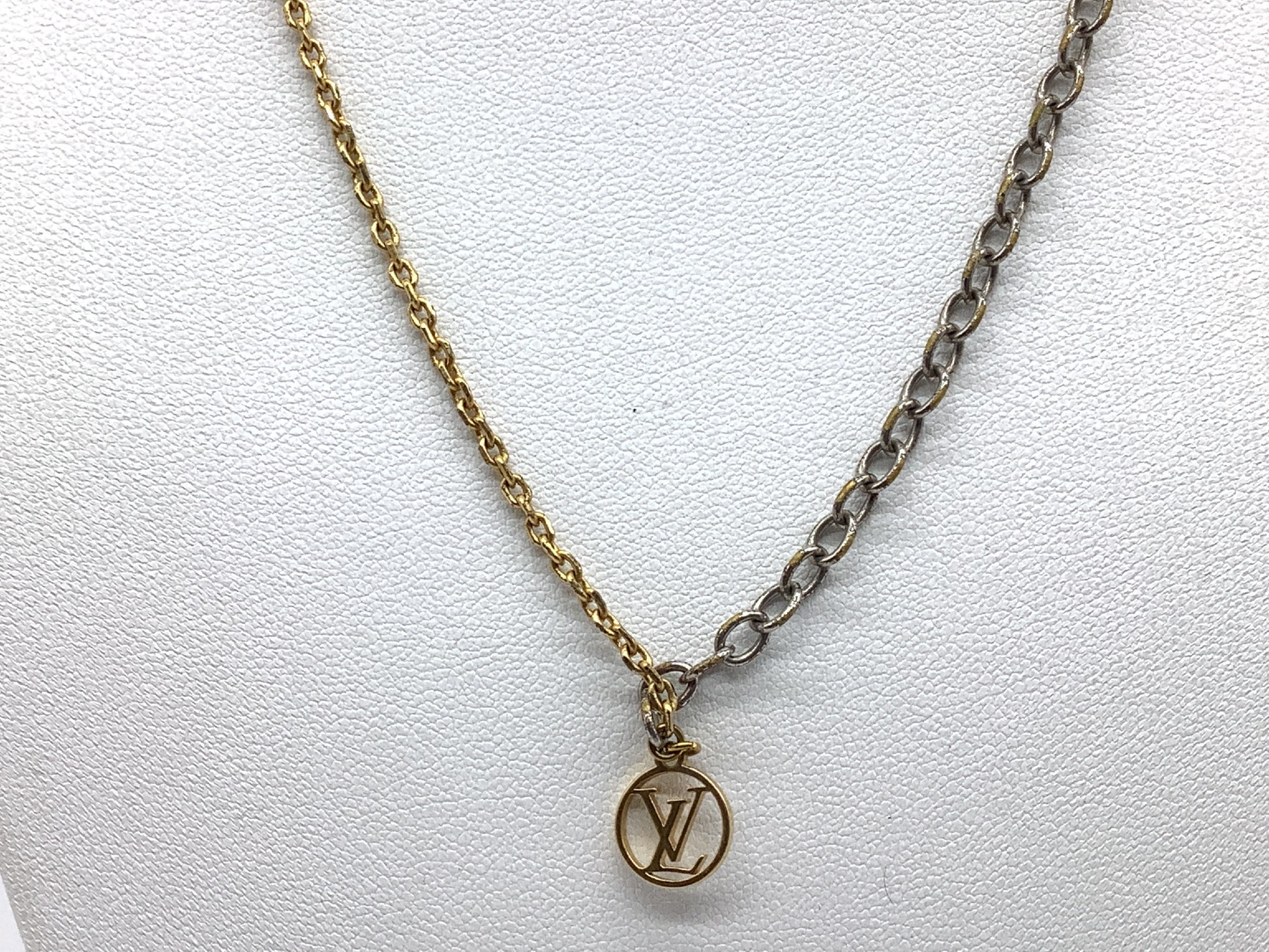 LOUIS VUITTON LOUIS VUITTON Vuitton Necklace Logomania Necklace