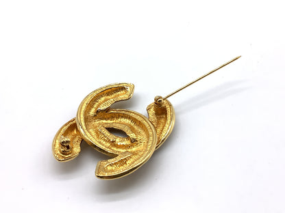CHANEL Coco Mark Matelasse Brooch 1142 Gold Engraved Brooch