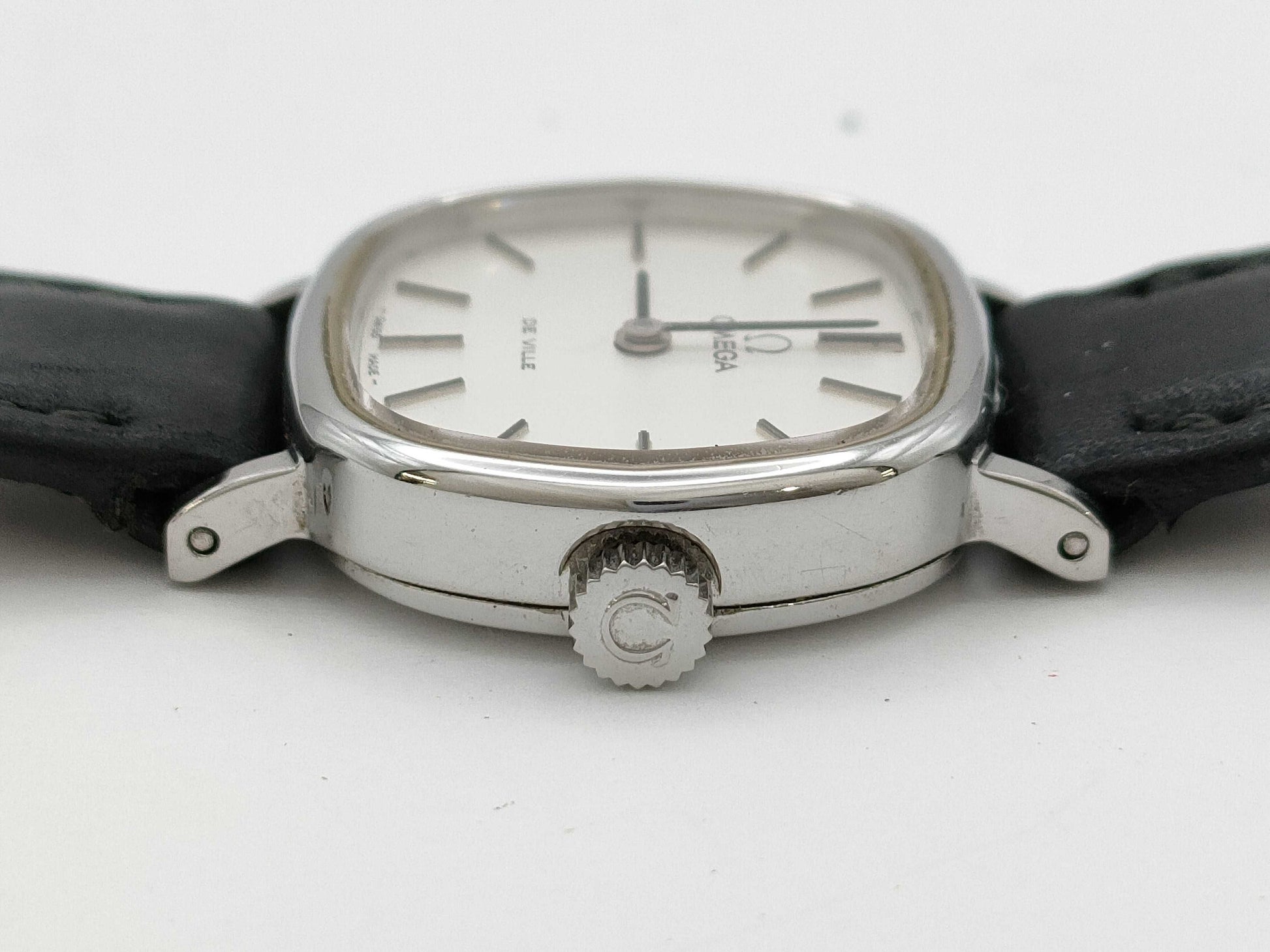 OMEGA De Ville Hand-Wound Women's Watch