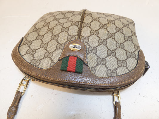 GUCCI GG Supreme Sherry Pochette Shoulder Bag