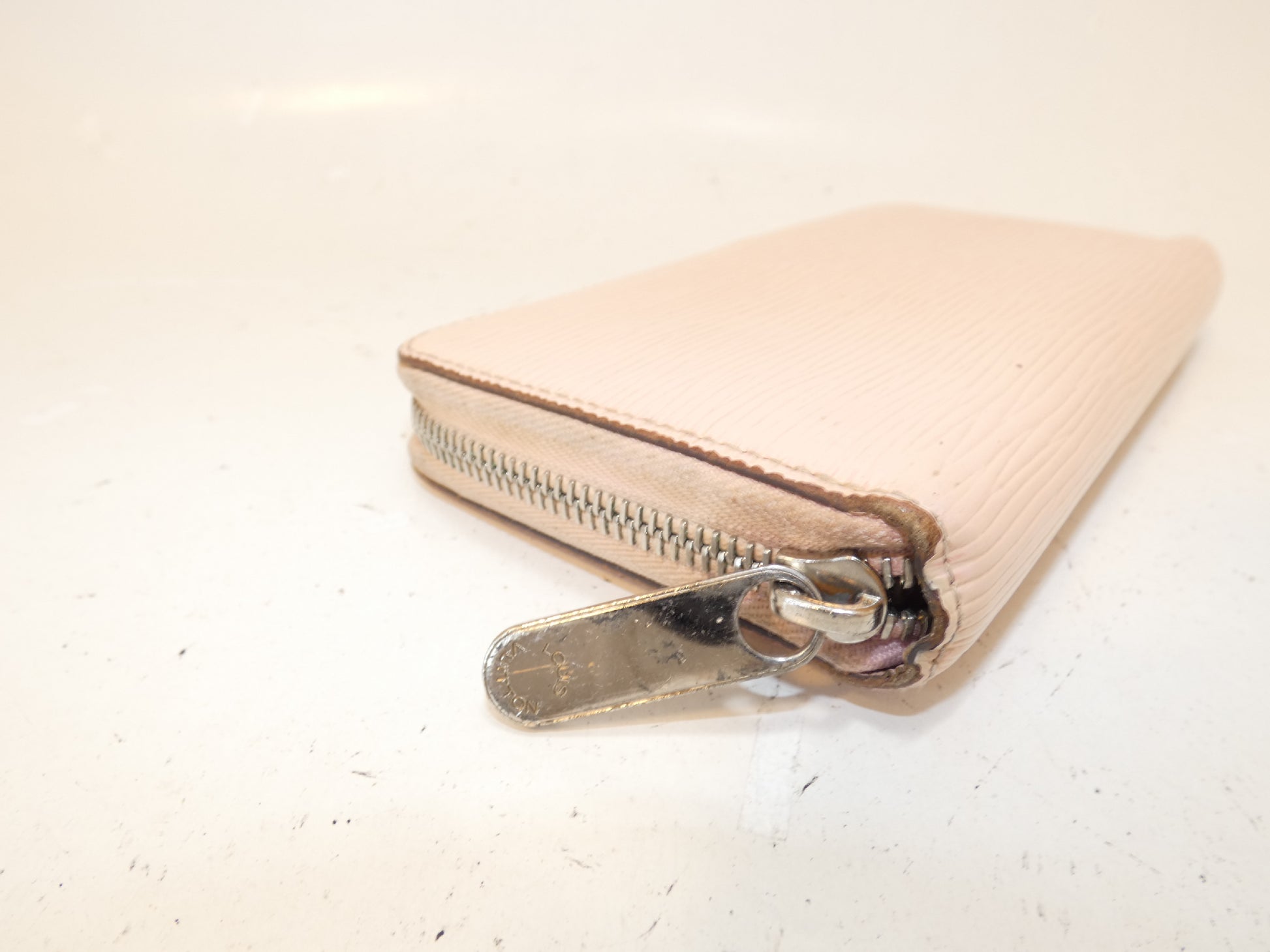 LOUIS VUITTON Epi Zippy Long Wallet