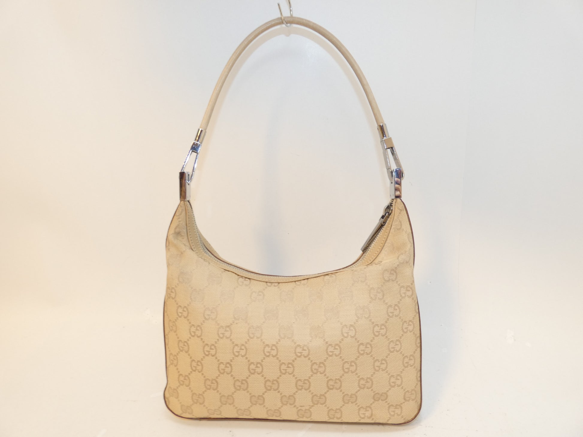 GUCCI GG Canvas Hand One-Shoulder Handbag