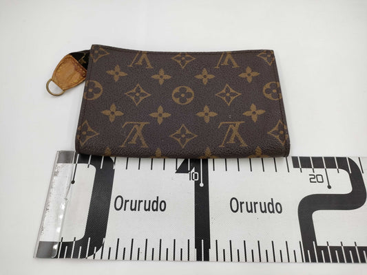 LOUIS VUITTON Monogram Bucket Pouch
