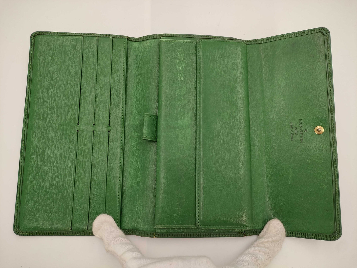 LOUIS VUITTON Epi Leather Wallet LV Epi Leather Wallet