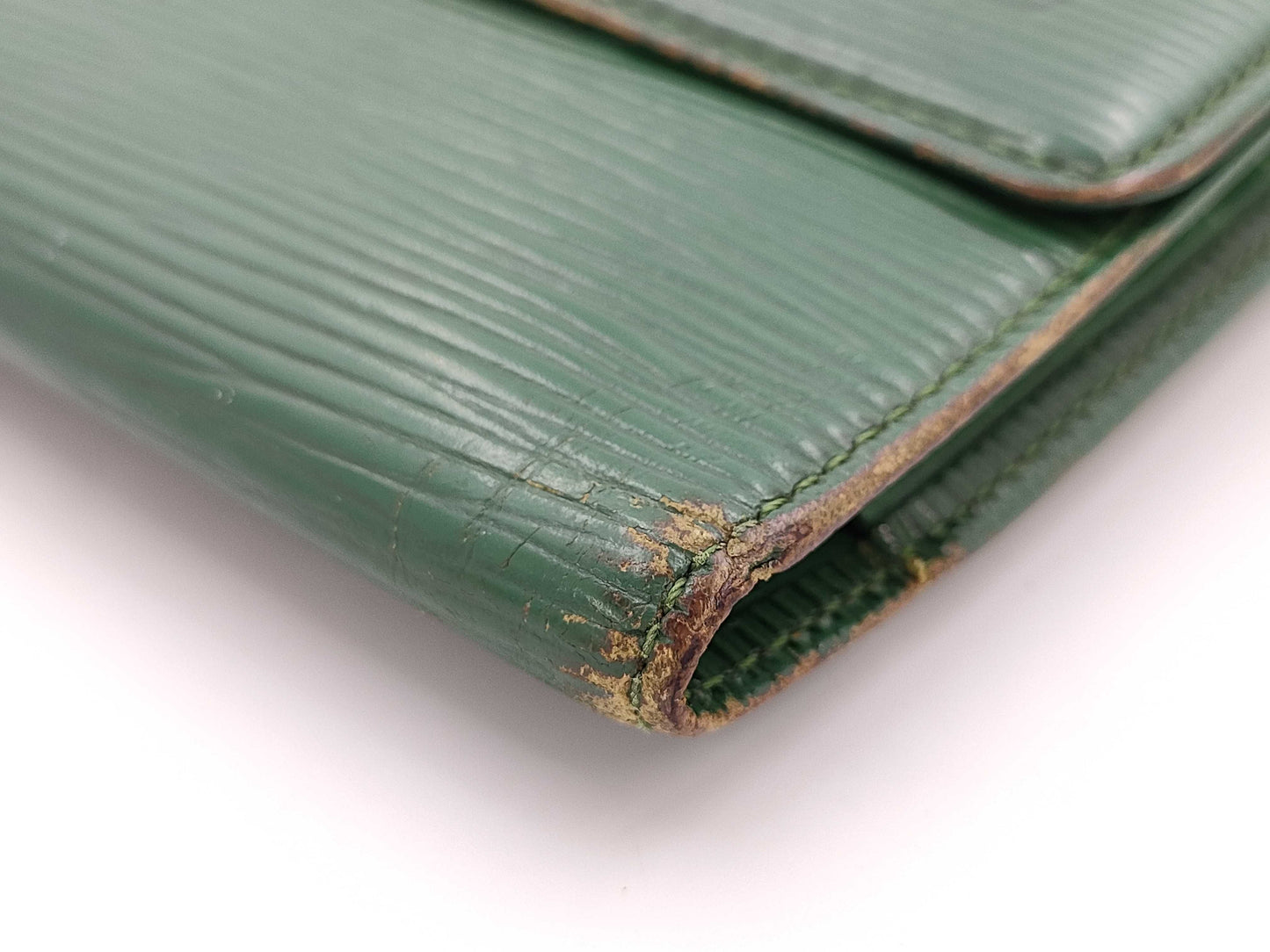 LOUIS VUITTON Epi Leather Wallet LV Epi Leather Wallet